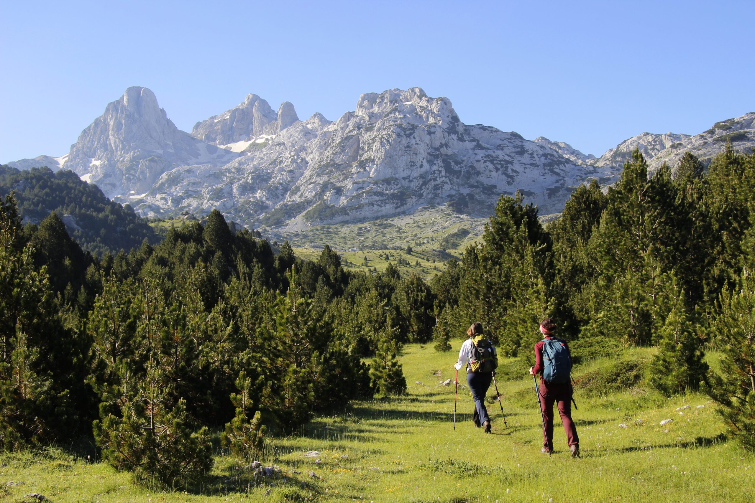 Dolina TIsovica i Zelena Glava i Otiš u daljini